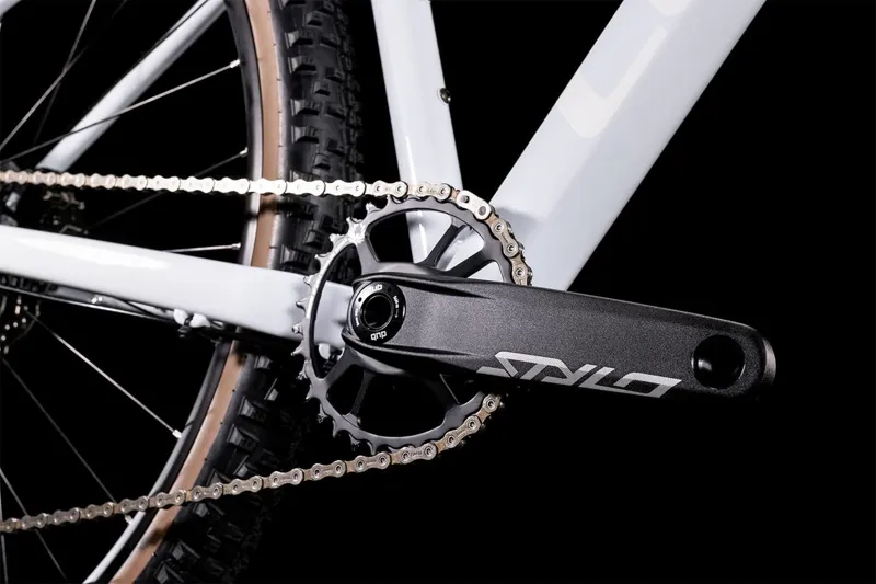 2022 Cube Acid Hardtail Mountain Bike in White-2