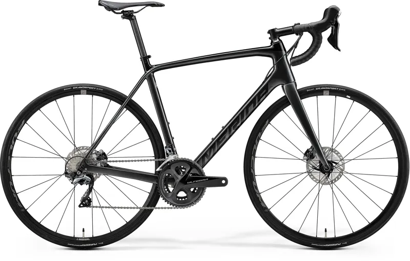 2020 Merida Scultura Disc 6000 Road Bike in Black